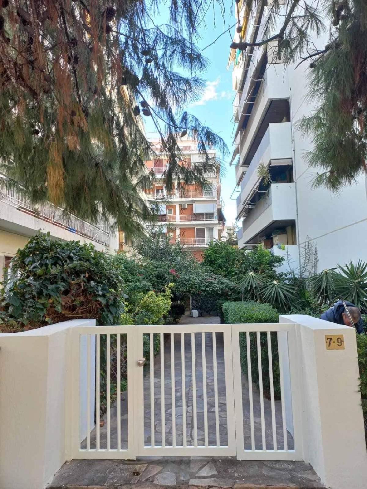 Lovely Faliro Next To The Sea. Apartment Athens