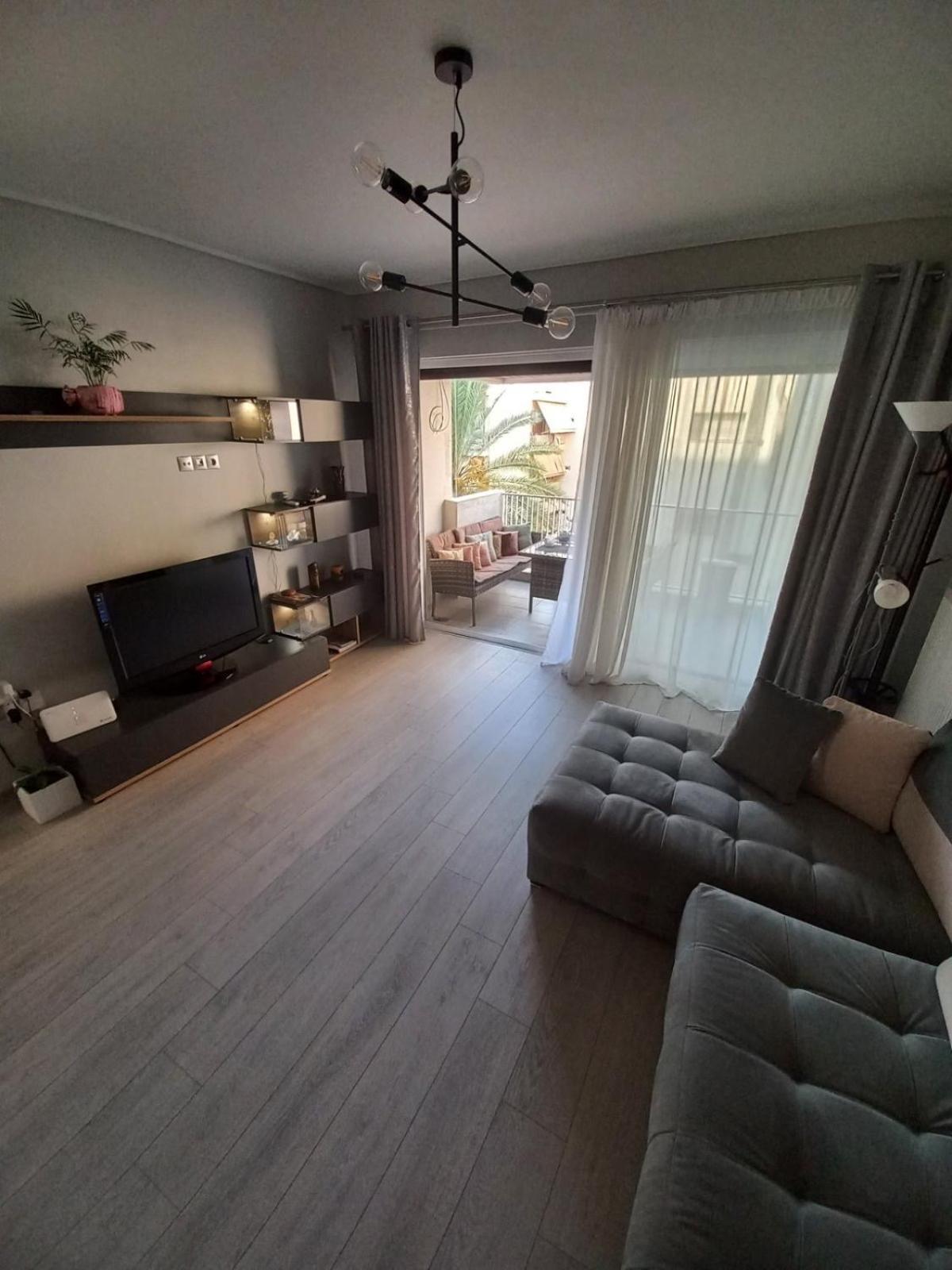 Apartment Lovely Faliro Next To The Sea. *