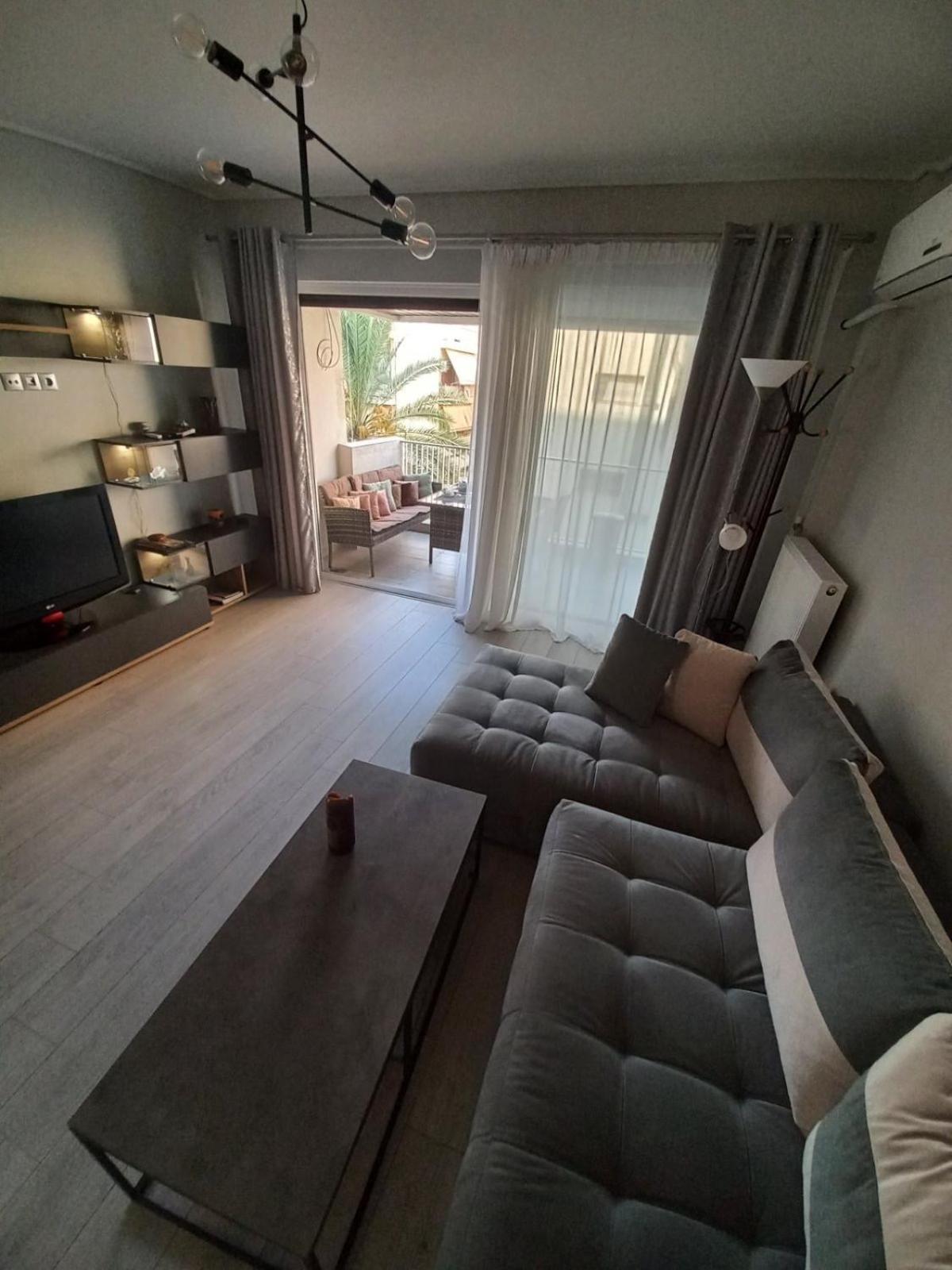 Lovely Faliro Next To The Sea. Apartment